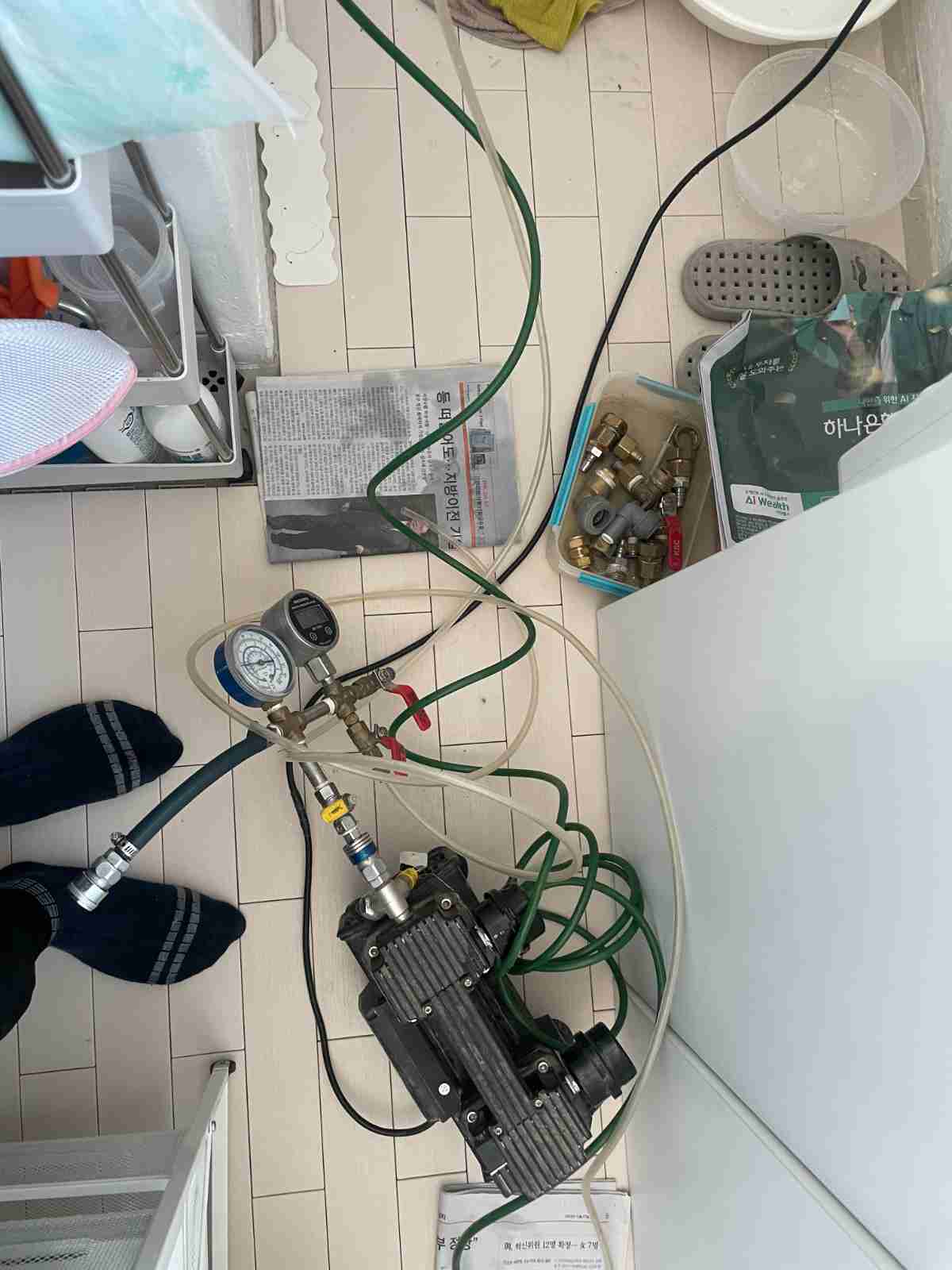 백암면 강림빌라 누수탐지 가압펌프 작동 - 배관 라인별 압력 테스트 진행