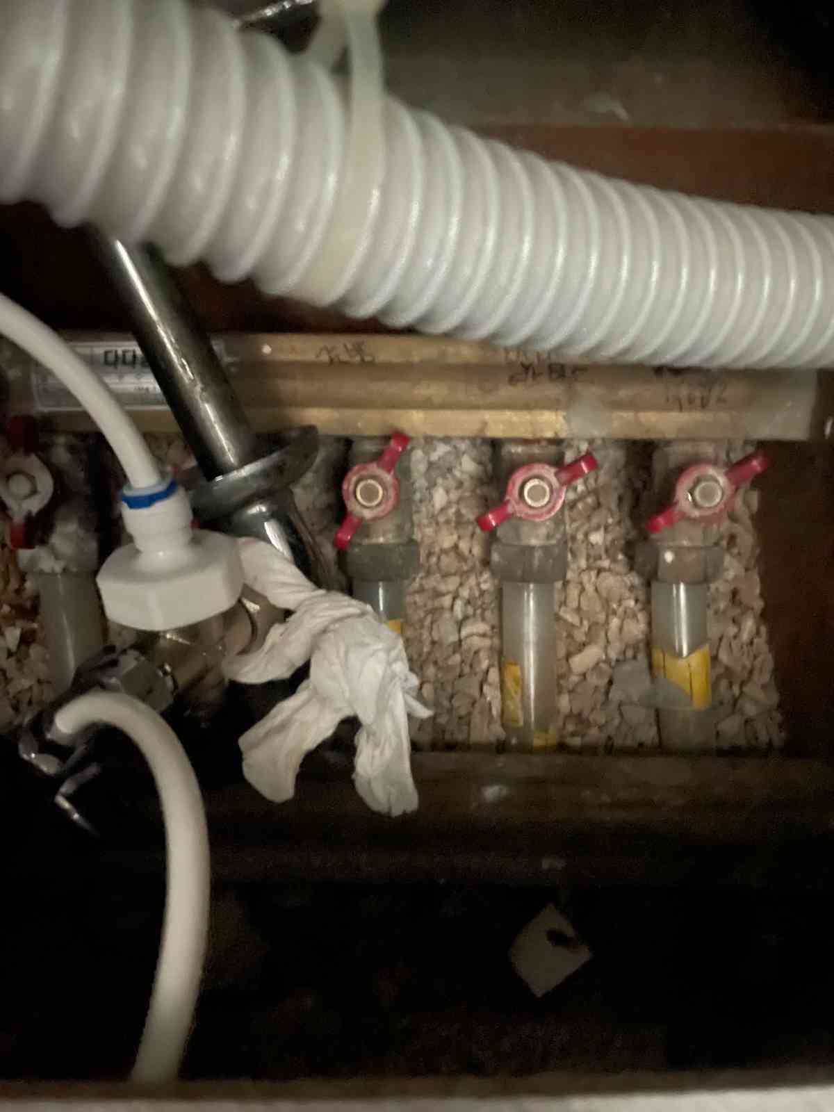 백암면 강림빌라 온수분배기 내부 점검 - 볼밸브 난방 배관 상태 확인