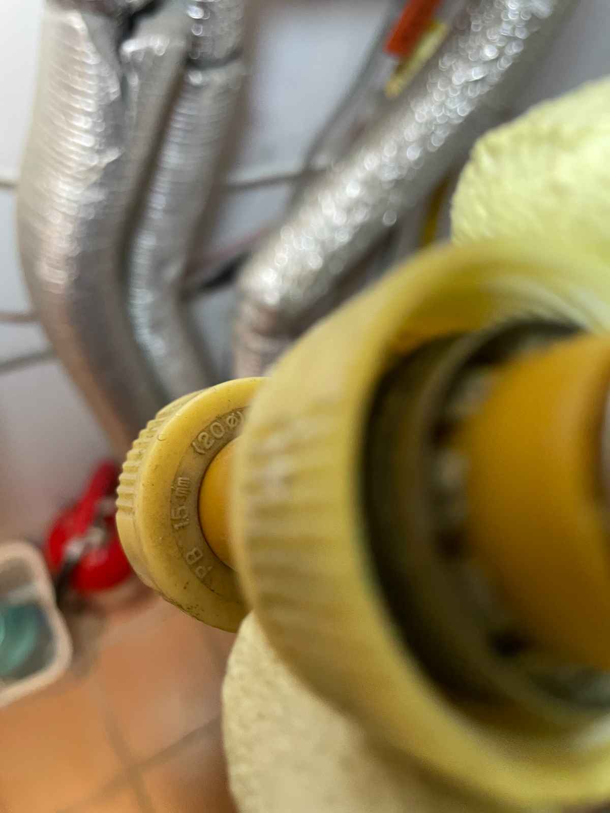 PB배관 피팅 클로즈업