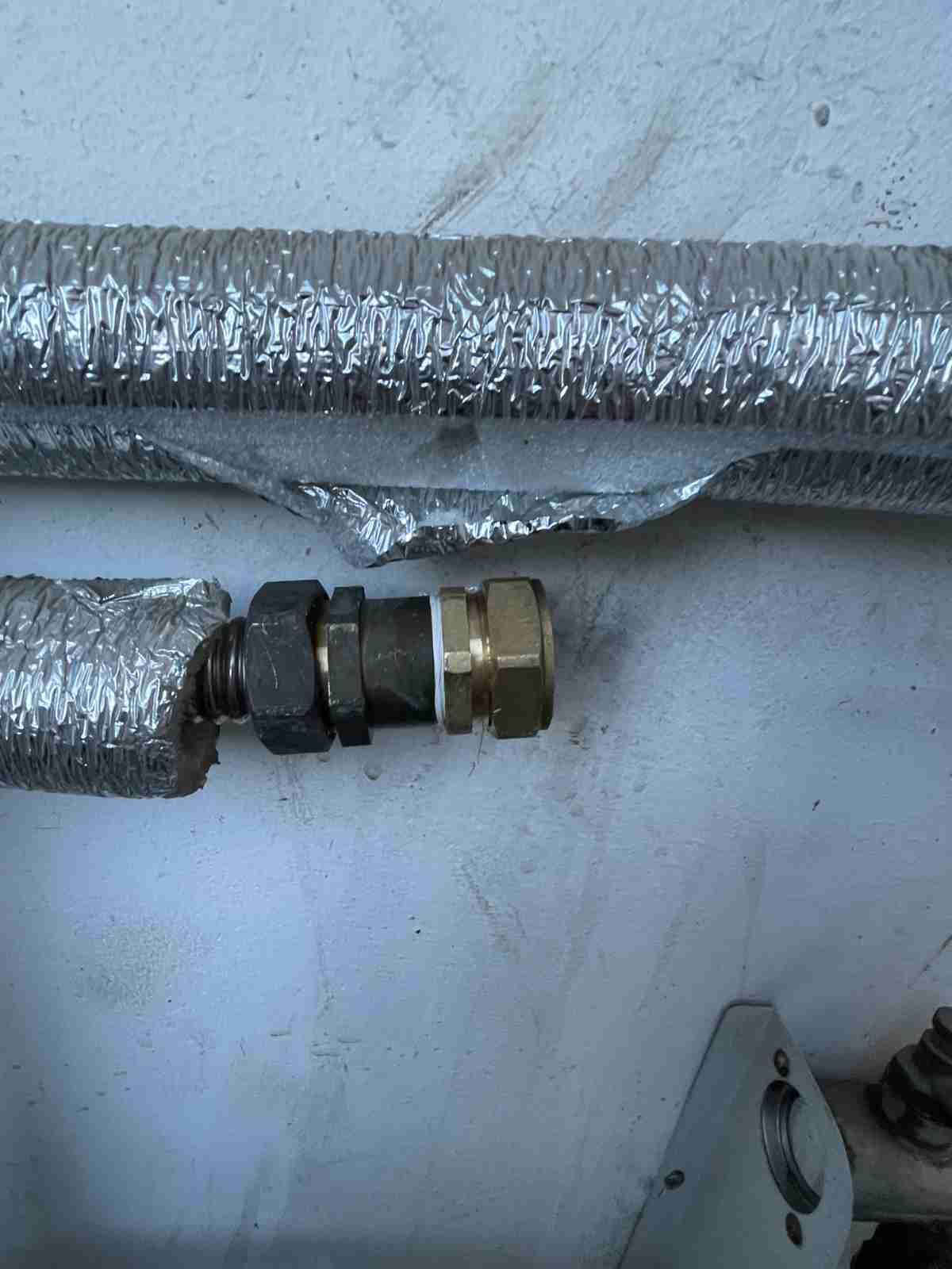 배관 피팅 부식 클로즈업