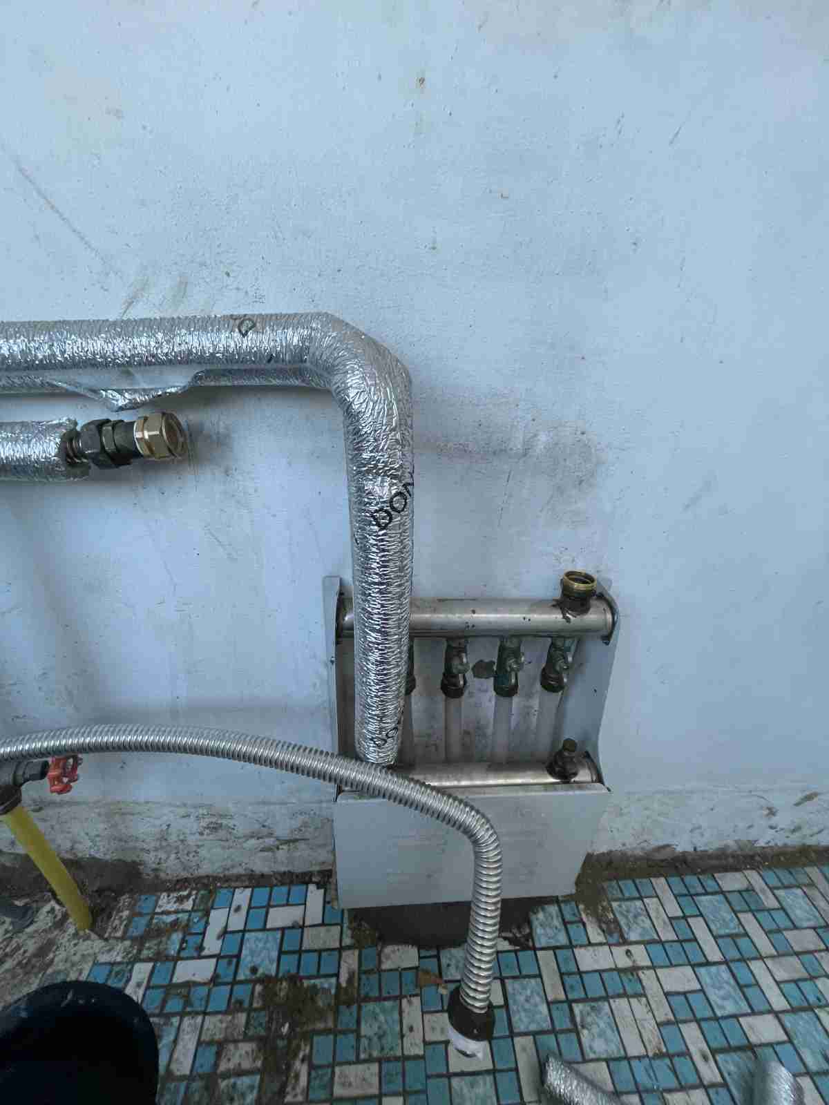 분배기에서 욕실까지 배관 경로 확인