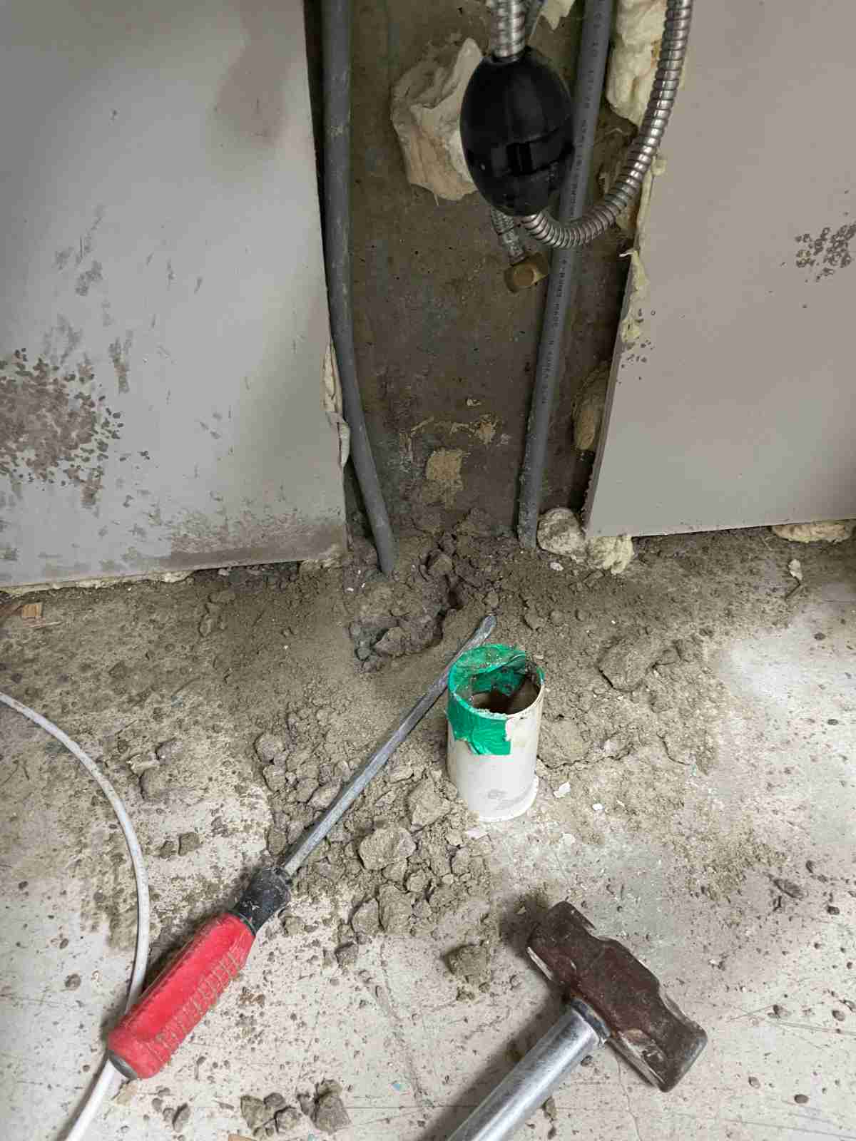 벽체 콘크리트 해체 작업