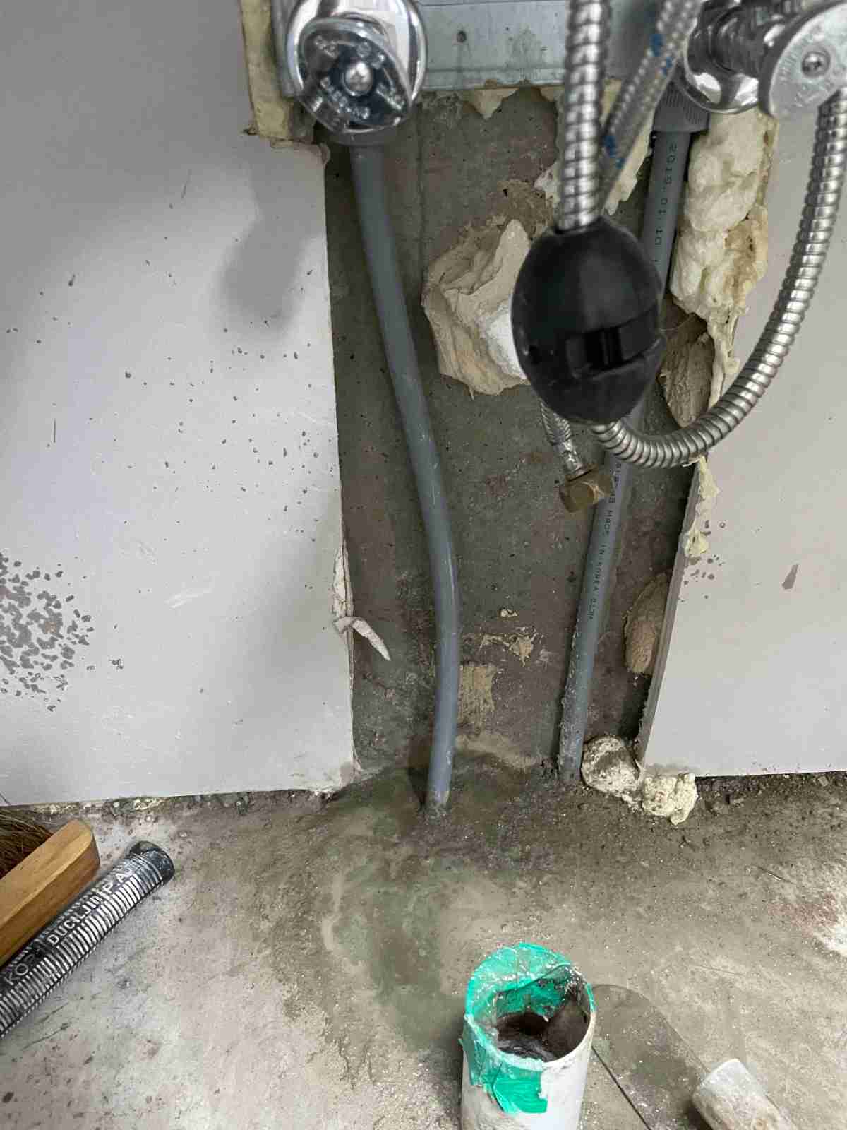 벽체 배관부 모르타르 마감