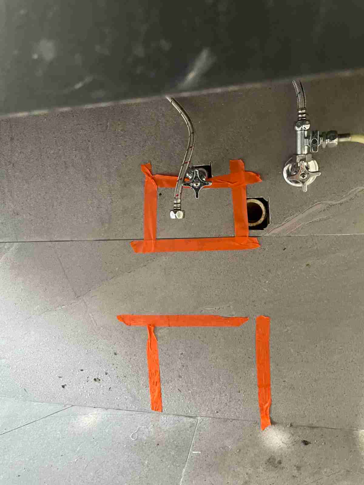 용인 기흥구 장미마을 래미안 아파트 욕실 벽체 누수 위치 표시