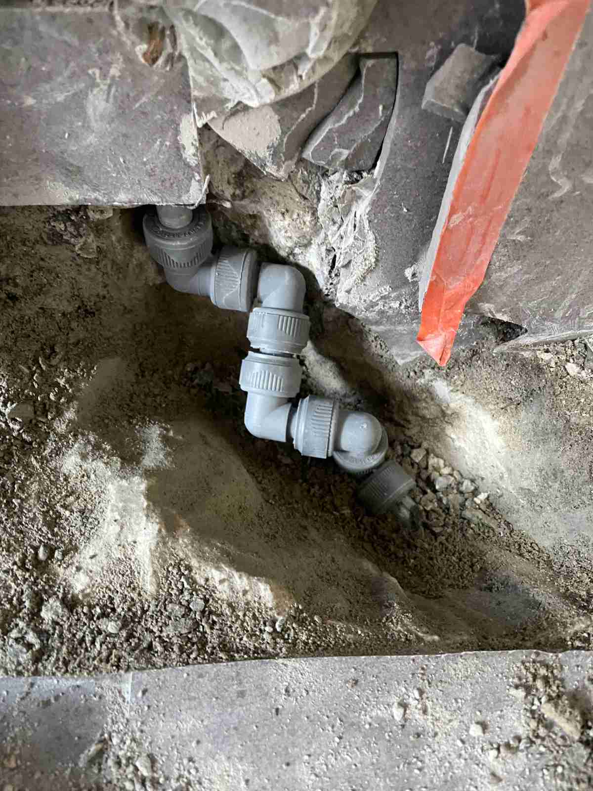 용인 기흥구 장미마을 래미안 아파트 배관 피팅 클로즈업