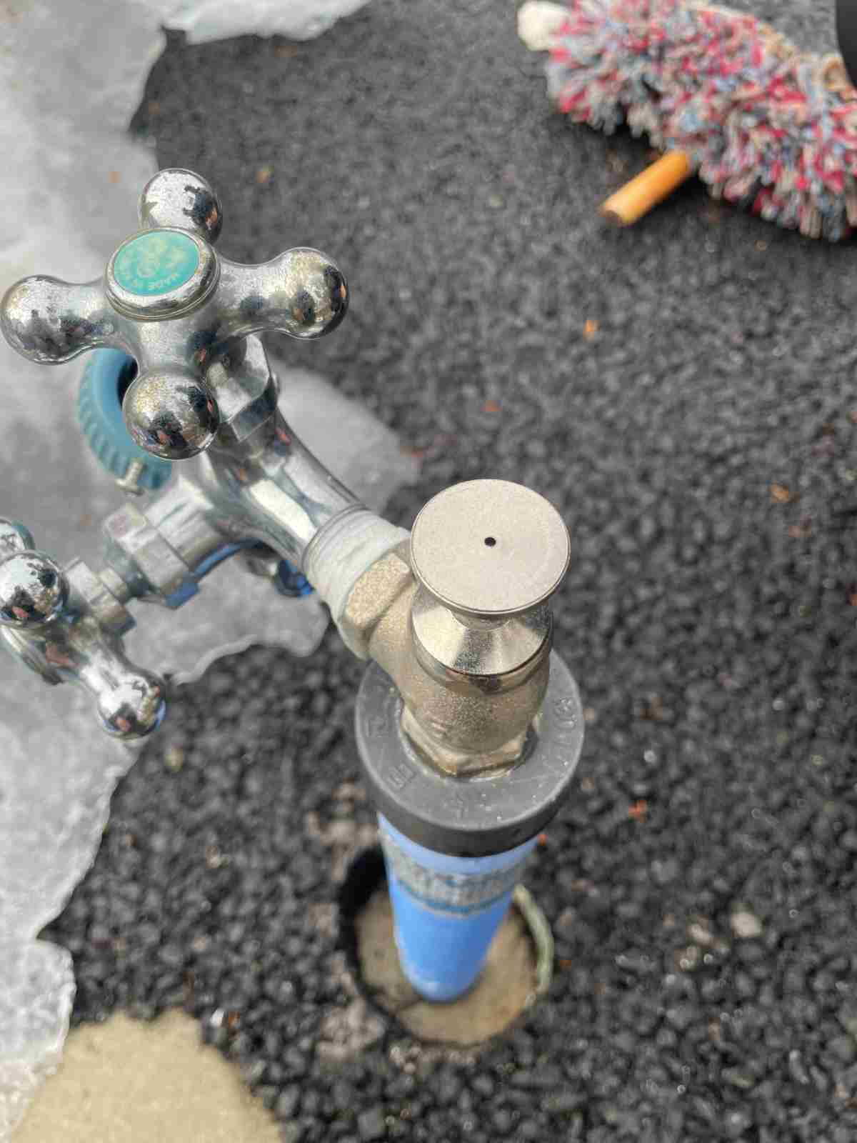 백암면 주차장 부동전 외부 부식 상태 점검