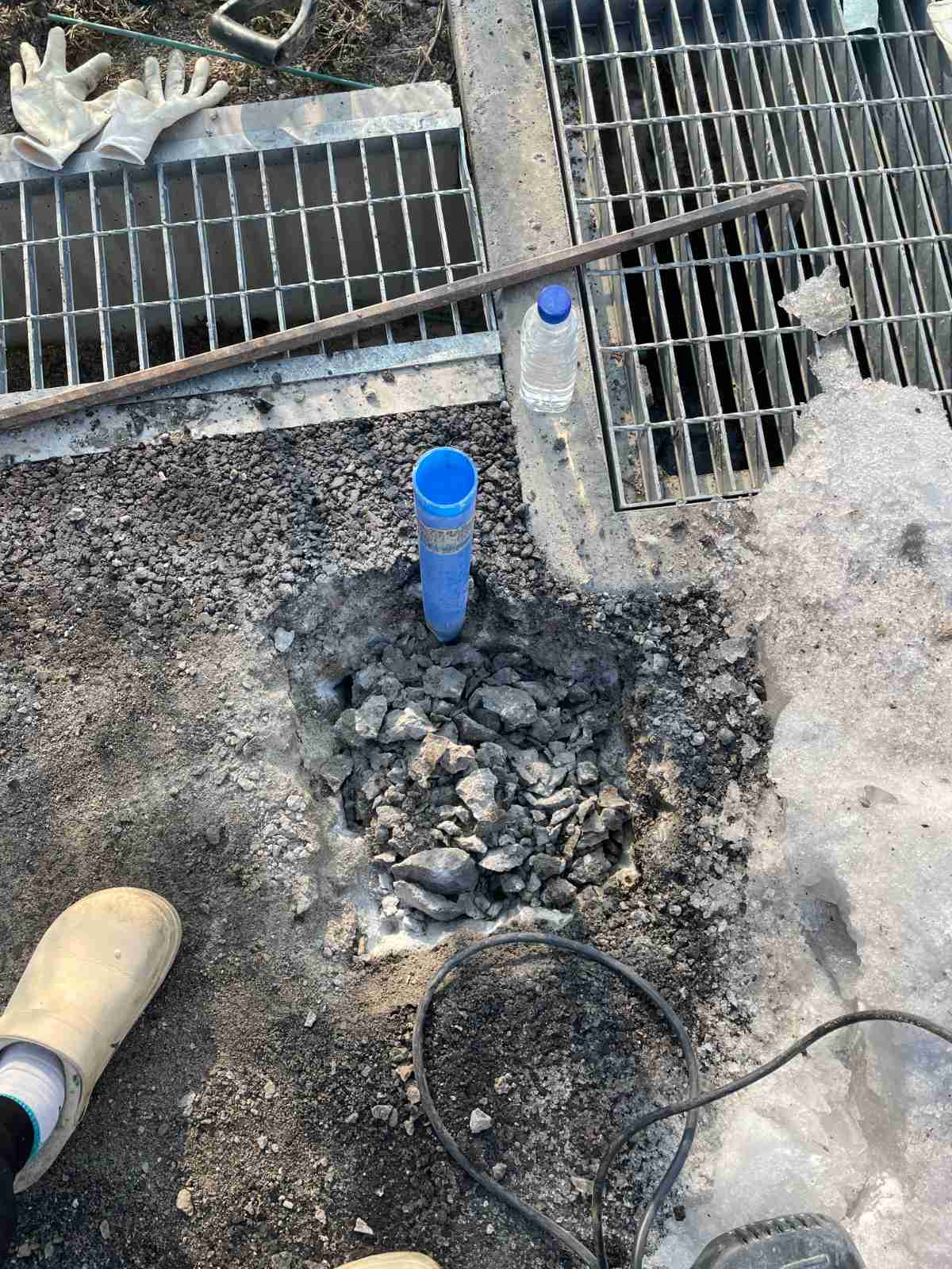 처인구 백암면 주차장 배관 연결부 부식 정리 및 나사산 보수