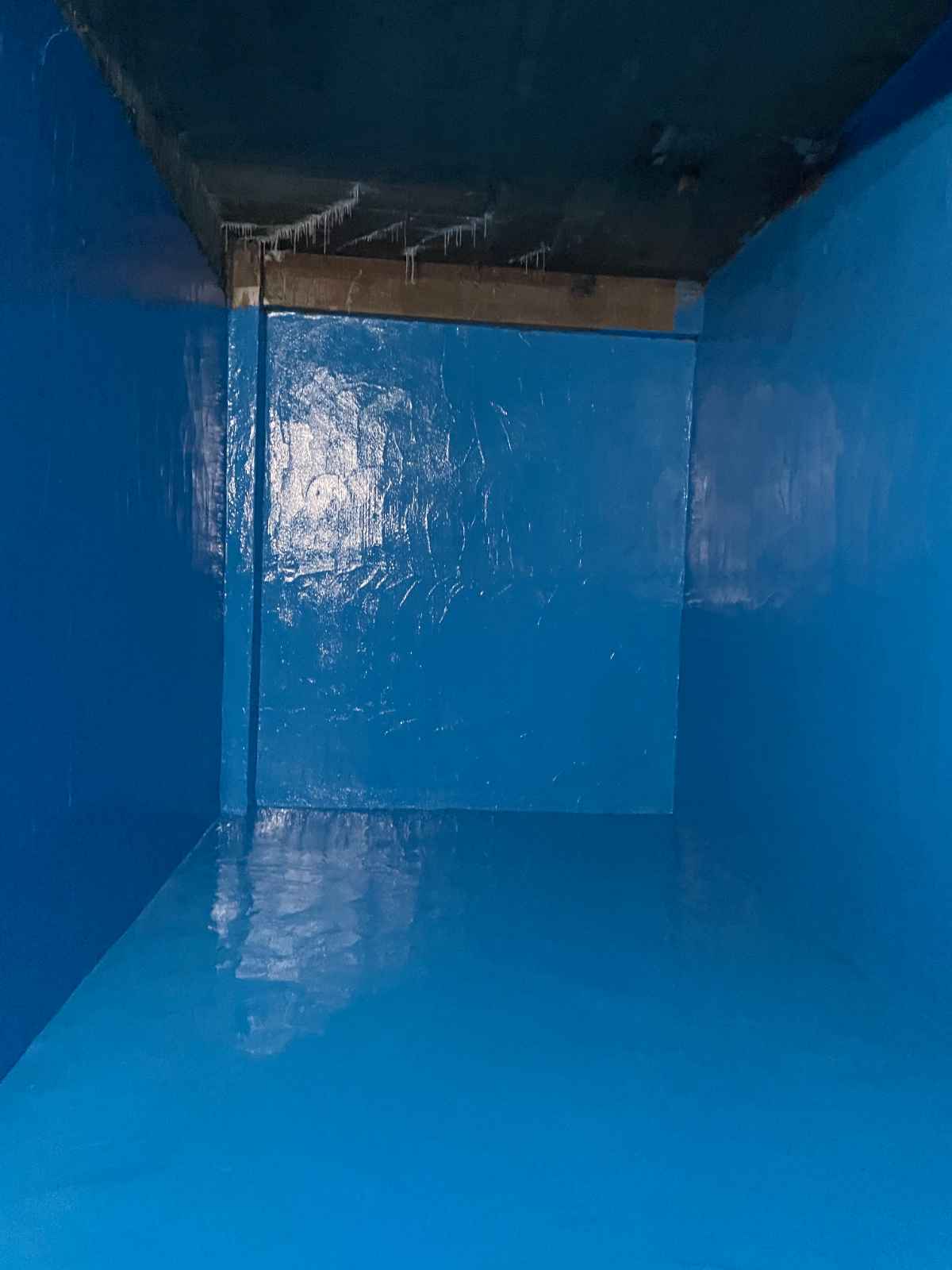 용인 아파트 물탱크 1차 방수 프라이머 도포 작업 현장