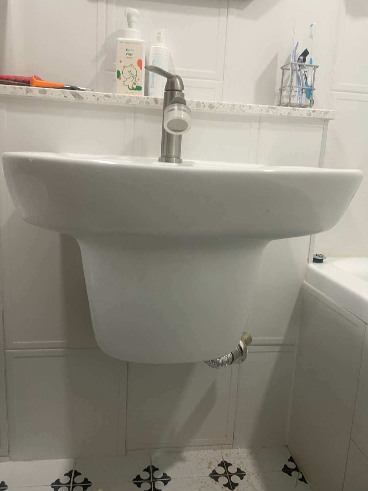 용인 처인구 역북동 보성아파트 화장실 욕조 주변 누수 점검 현장