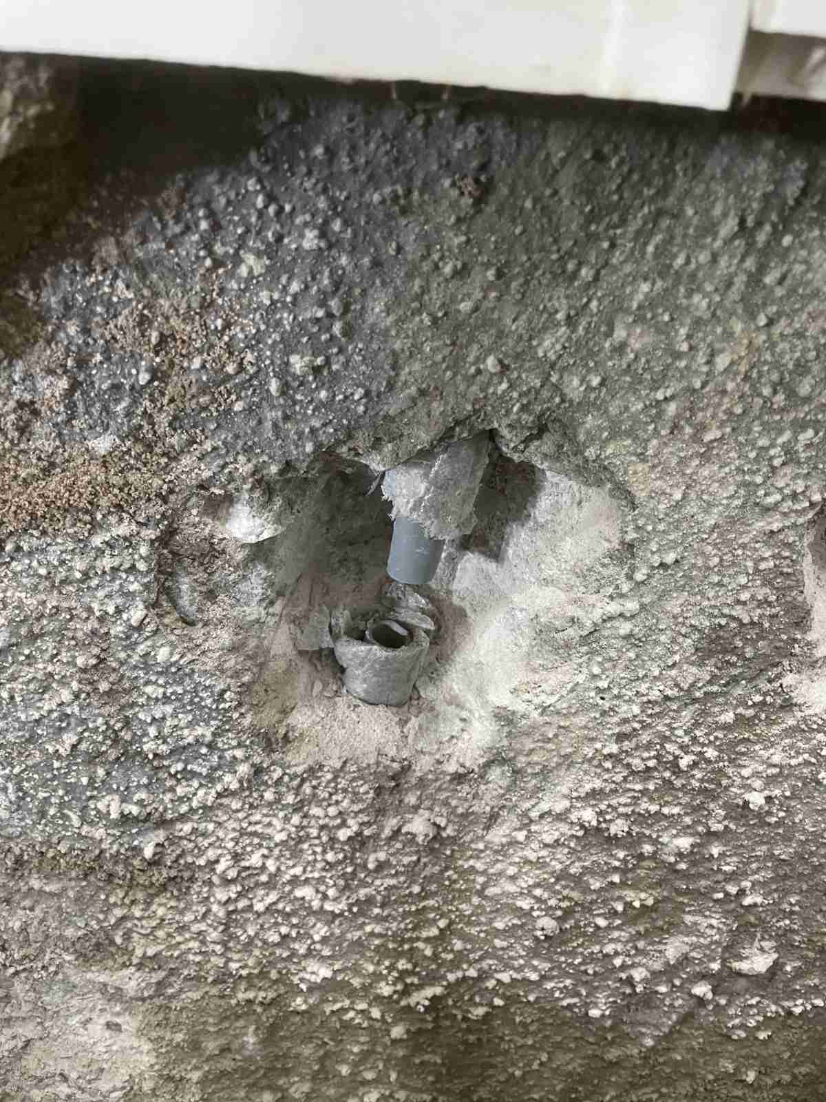 용인 처인구 보성아파트 욕조 아래 배관 슬래브 관통부 밀봉 시공