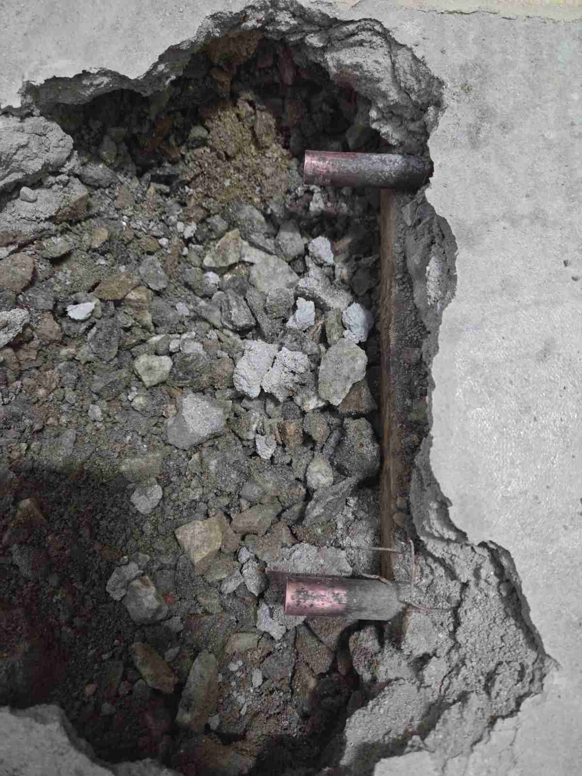 기흥구 언남동 작은방 부식 동배관 절단 철거 작업