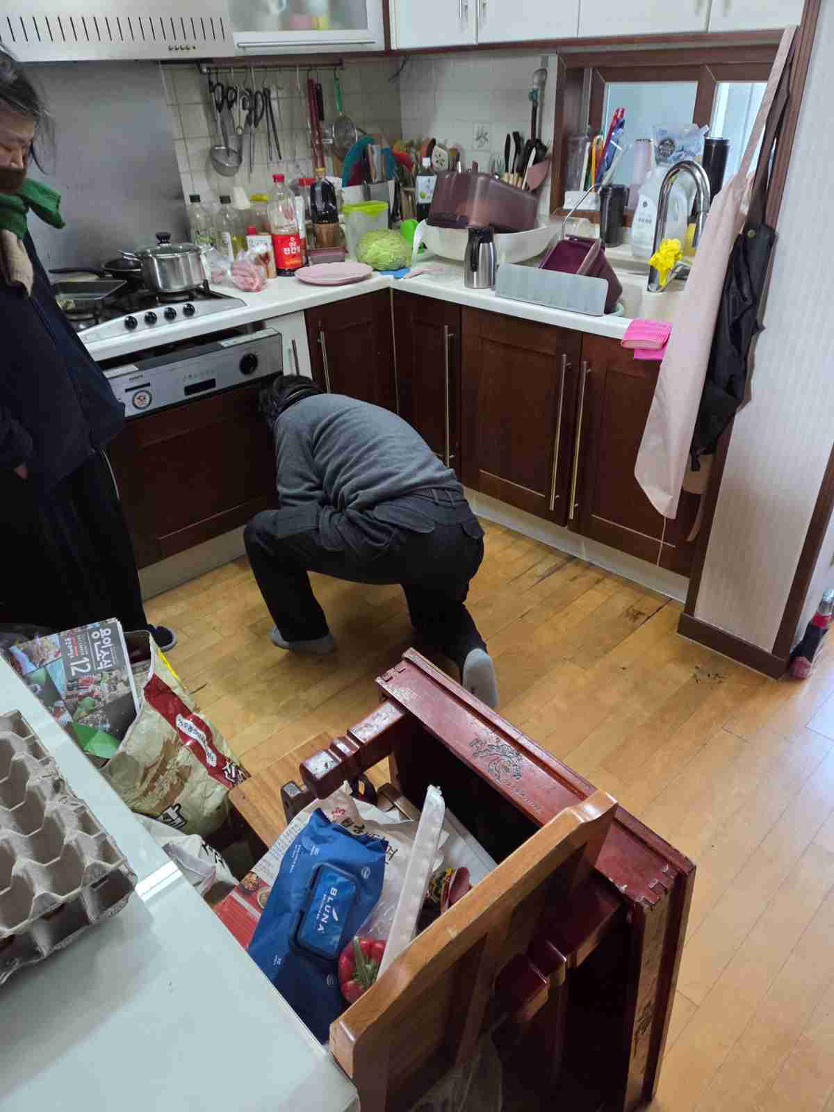 용인 기흥구 동백역월드메르디앙 싱크대 하부장 물 고임 초기 점검